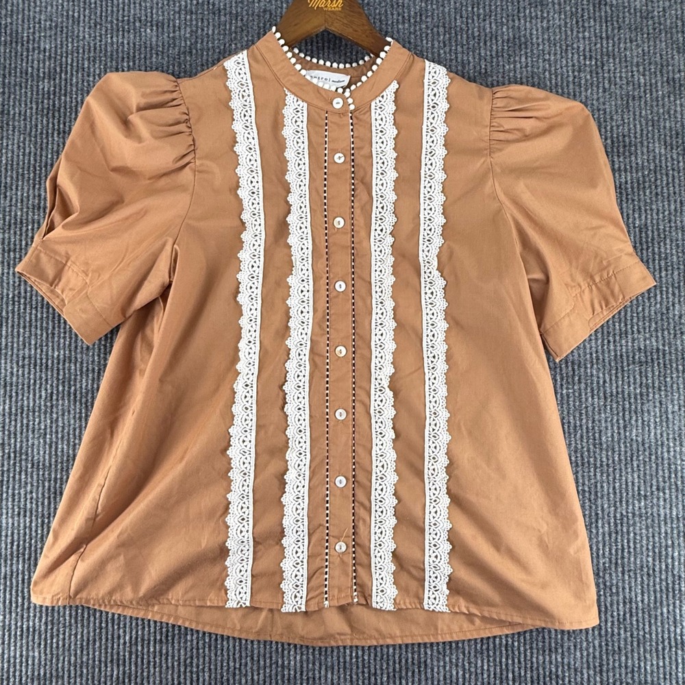 En Saison Puff Sleeve Top Womens Medium Tan Excellent Lace Trim Button Down